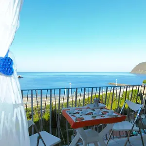 https://bilocale-con-favolosa-vista-mare.hotelitalianriviera.com